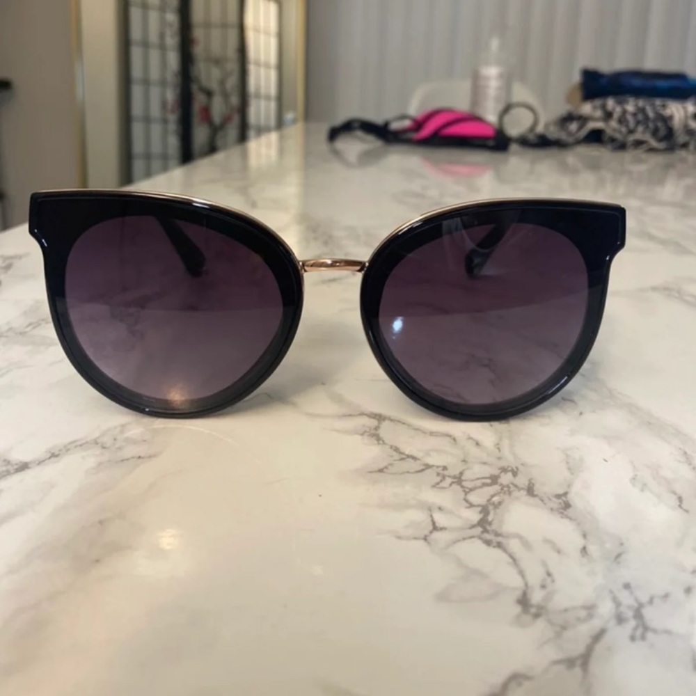 H&M Cat Eye Black Sunglasses